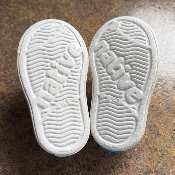 Native x Crayola Collaboration Shoes - Picture 4 of 8